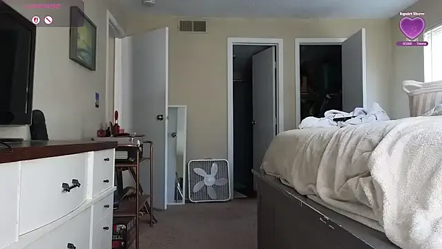 LoveSaraChristine – webcam model profile photo